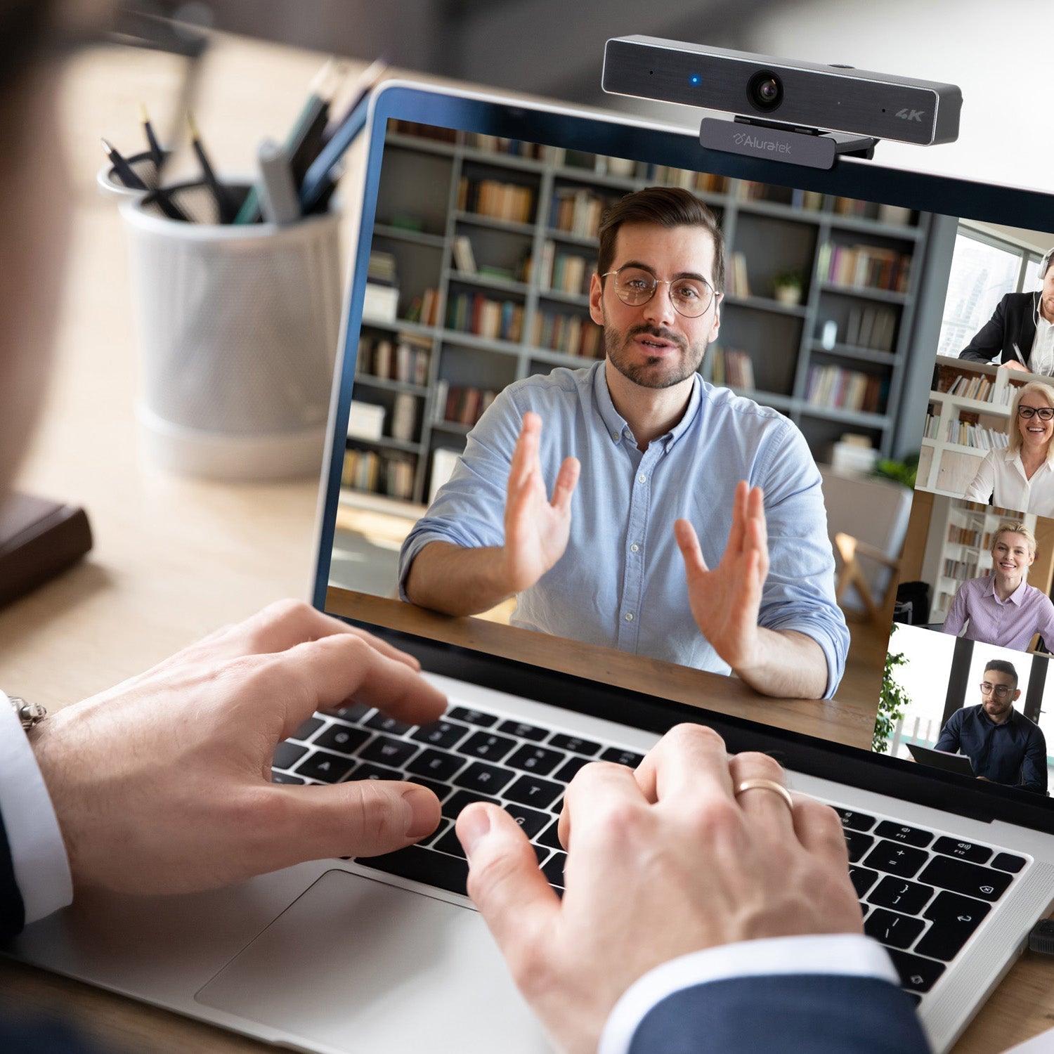 Aluratek Best Webcams for Streaming on Twitch