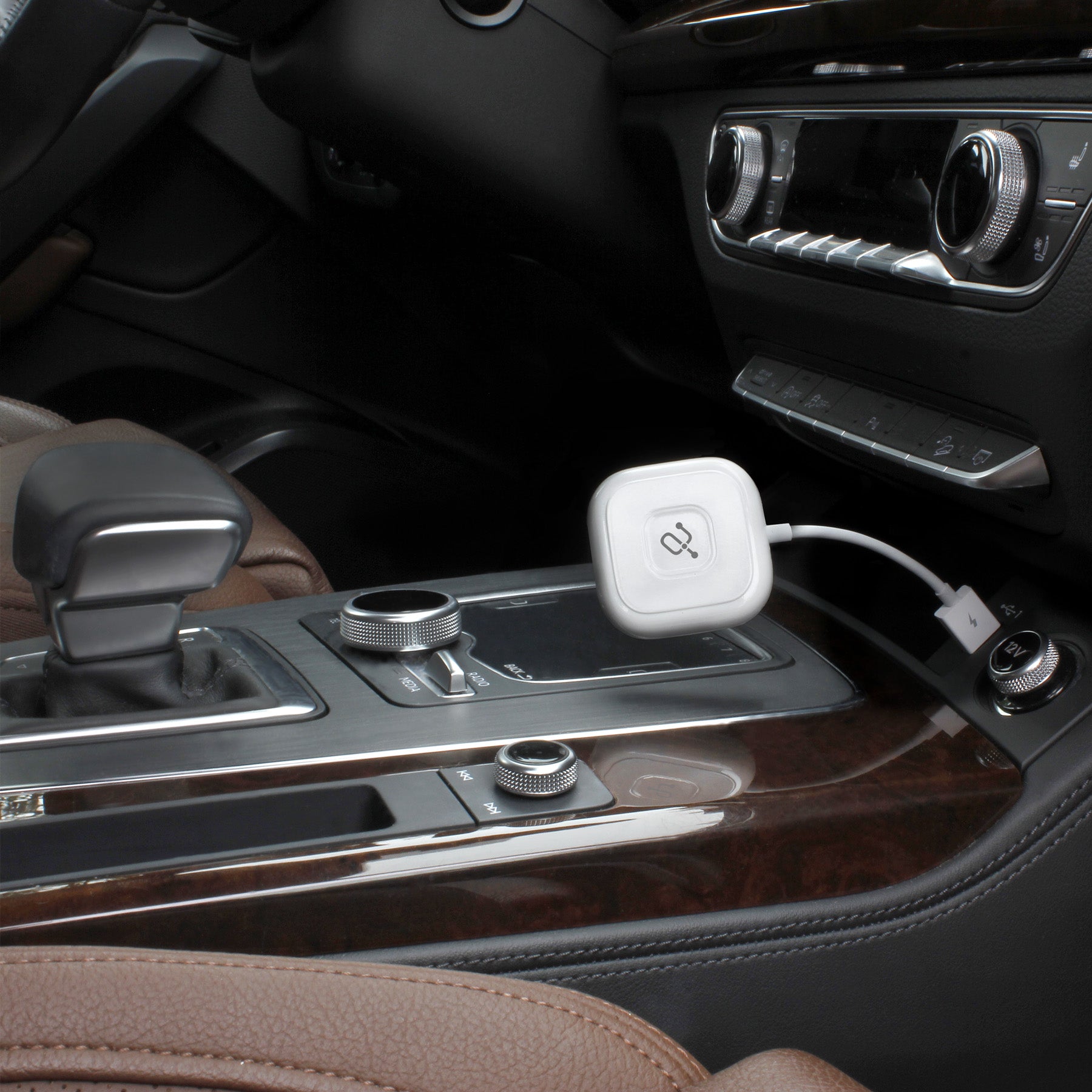 Aluratek Wireless Adapters for Apple CarPlay® and Android Auto™ finally allow you to cut the cord!