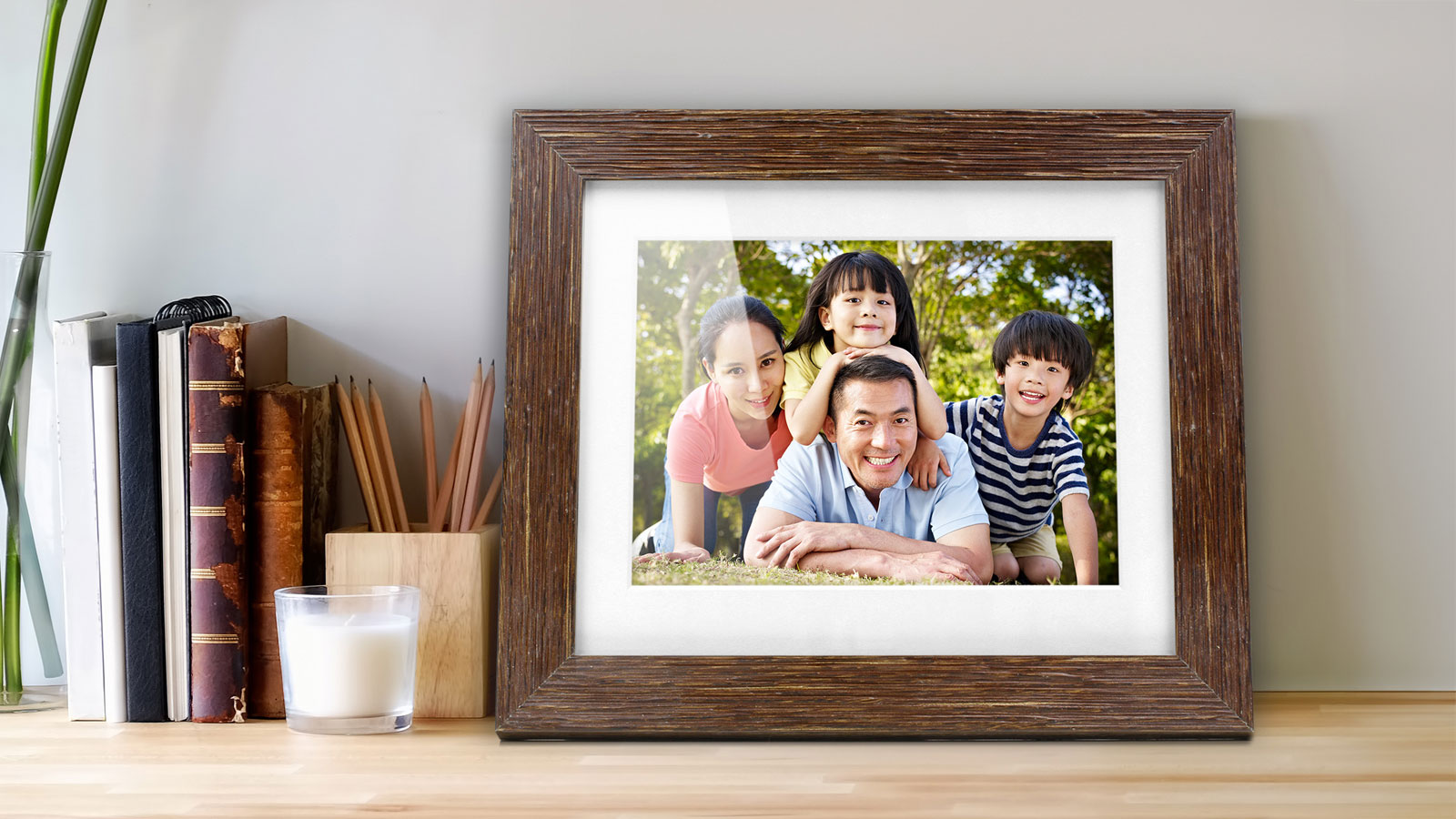 Aluratek Distressed Wood Frame on Shelf