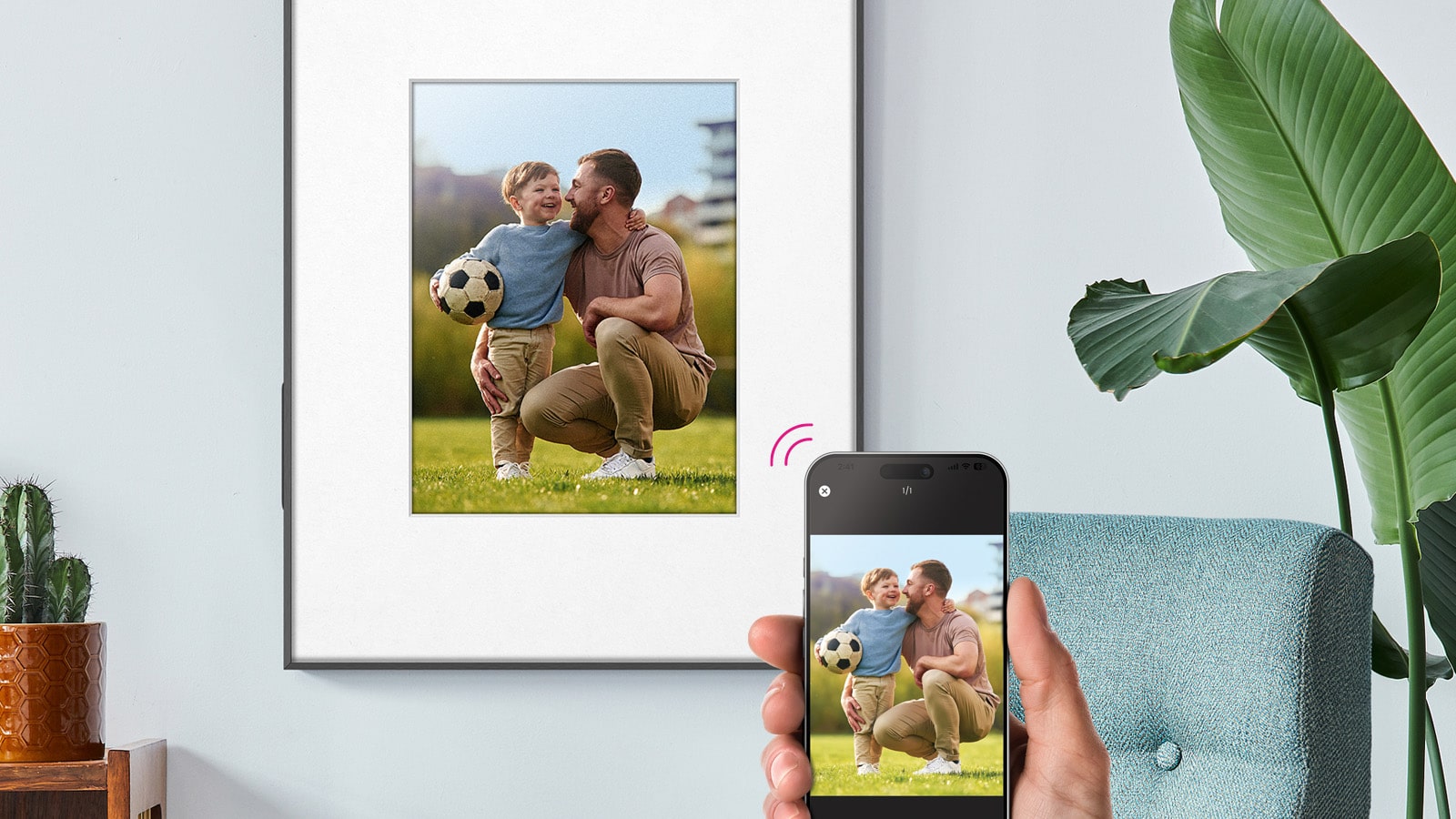 Aluratek ePaper WiFi Digital Photo Frame