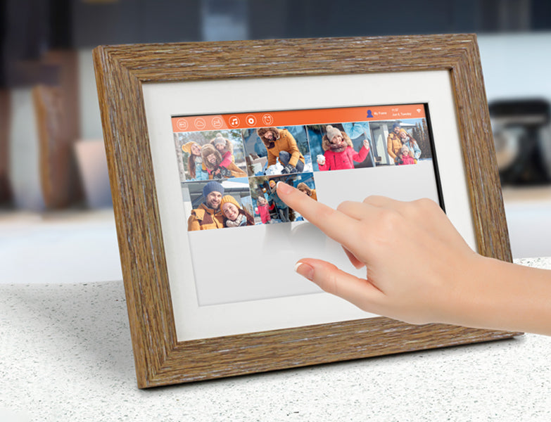 Fast and easy navigation through the touchscreen menus with no setup or software to install
