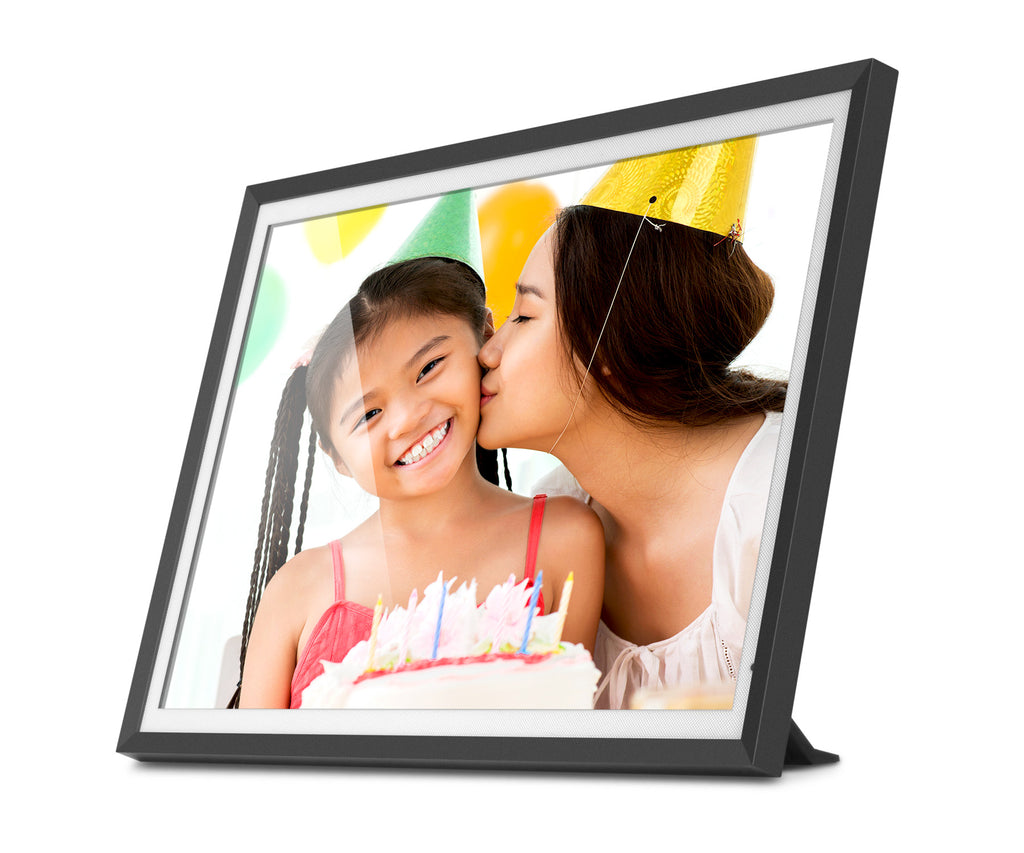 Dual-band 2.4Ghz, 5Ghz WiFi Touchscreen Digital Photo Frame with 3K Resolution, Light Sensor and 32GB Built-in Memory - 13.5 inch