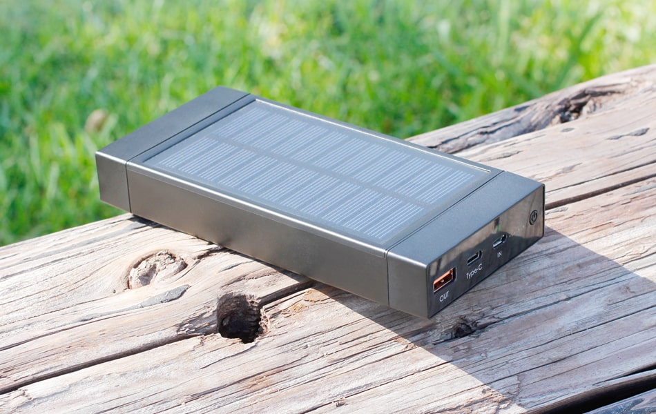 Aluratek 16k USB Type-C Power Bank with Qualcomm Quick Charge 3 the power of solar