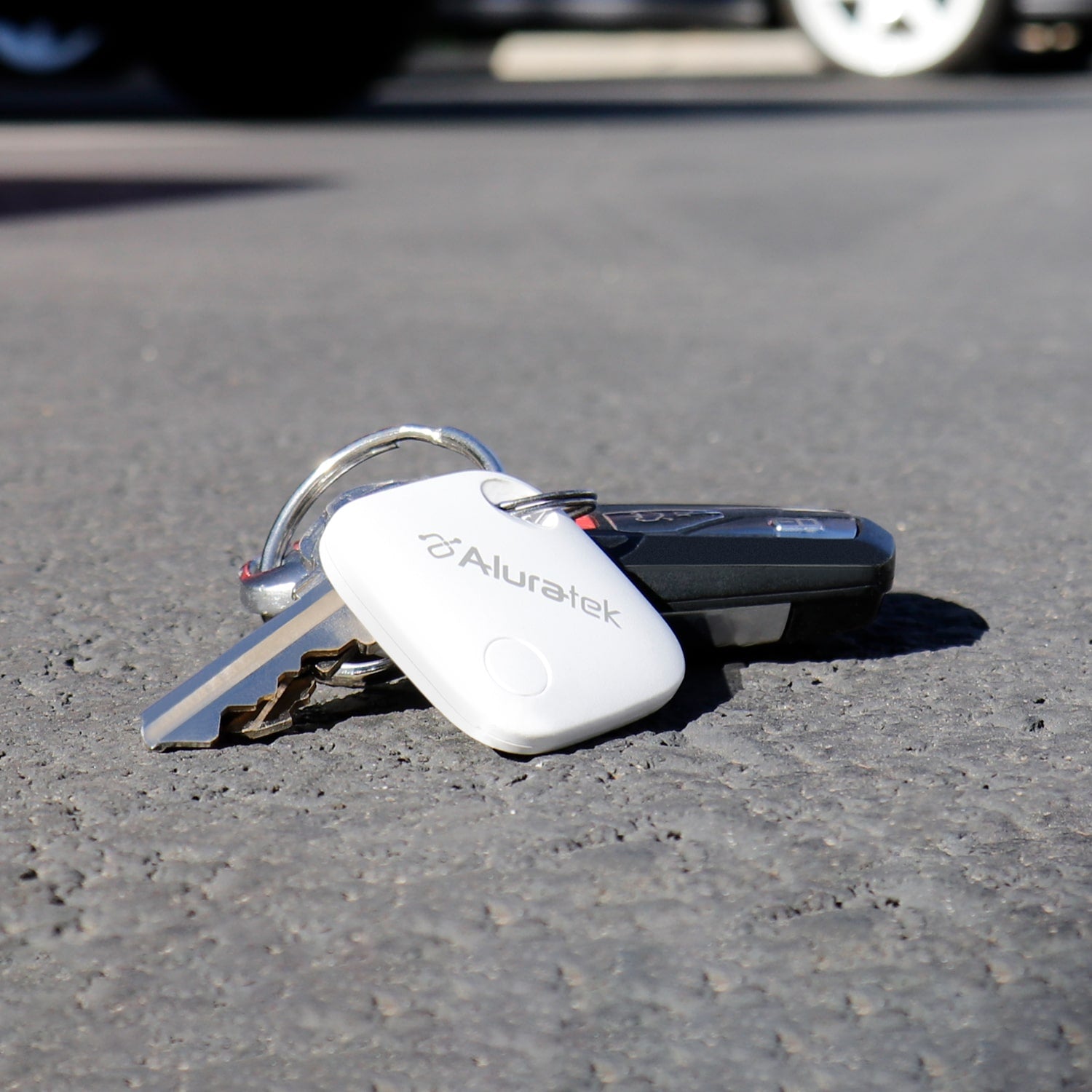 Aluratek Track Tag Location Tracker for iOS Lifestyle Parking lot