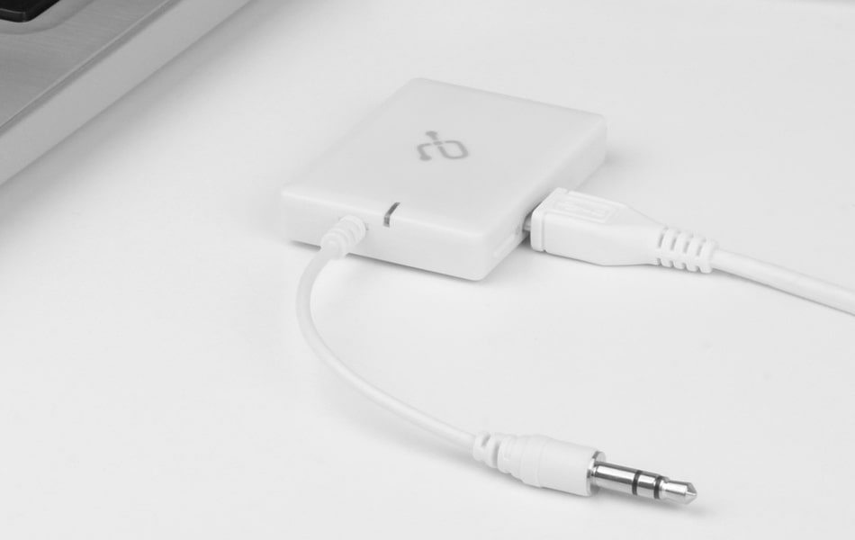 Aluratek Universal Bluetooth Audio Transmitter Bluetooth Transmit Audio for hours