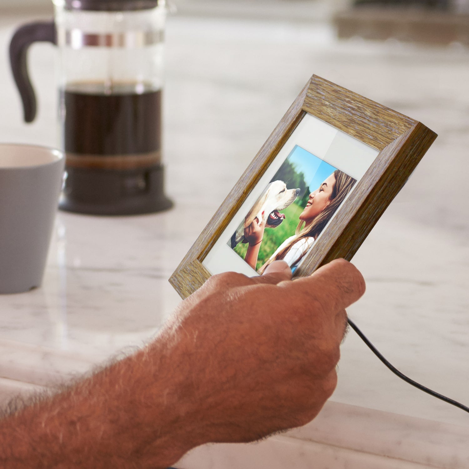 7" Distressed Wood Digital Photo Frame with Automatic Slideshow