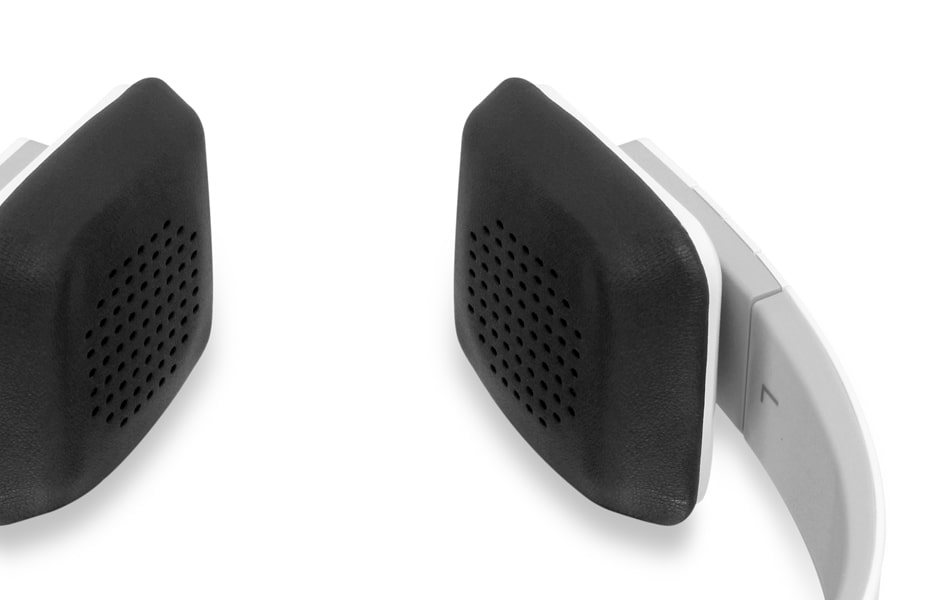 aluratek Headphone bluetooth wireless stereo white viewer comfort white