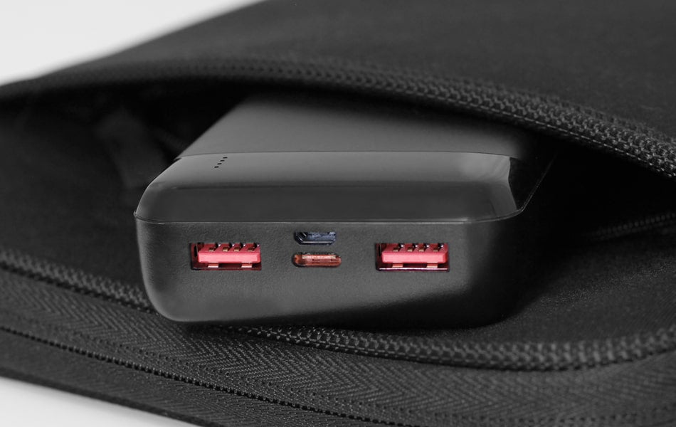 Aluratek portable 20k power bank Qualcomm viewer compact portable