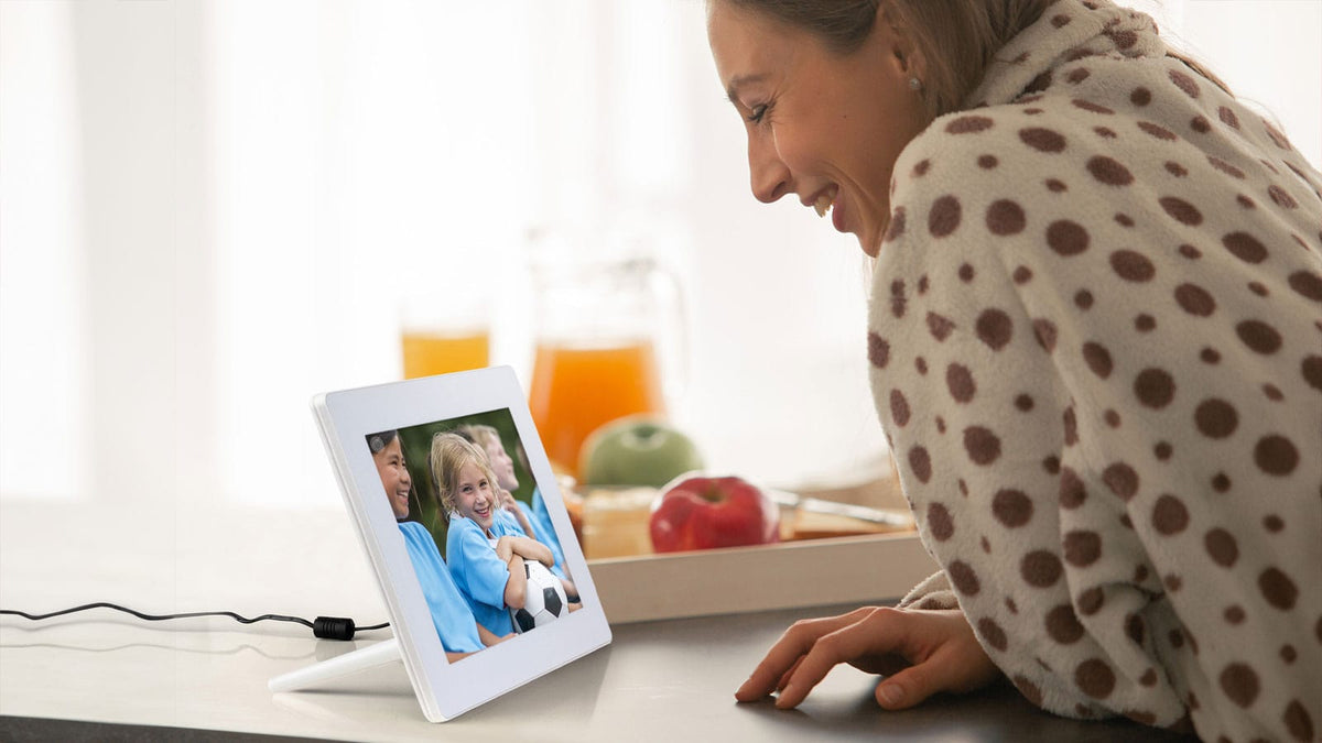 How to Email Photos To Digital Picture Frames – Aluratek