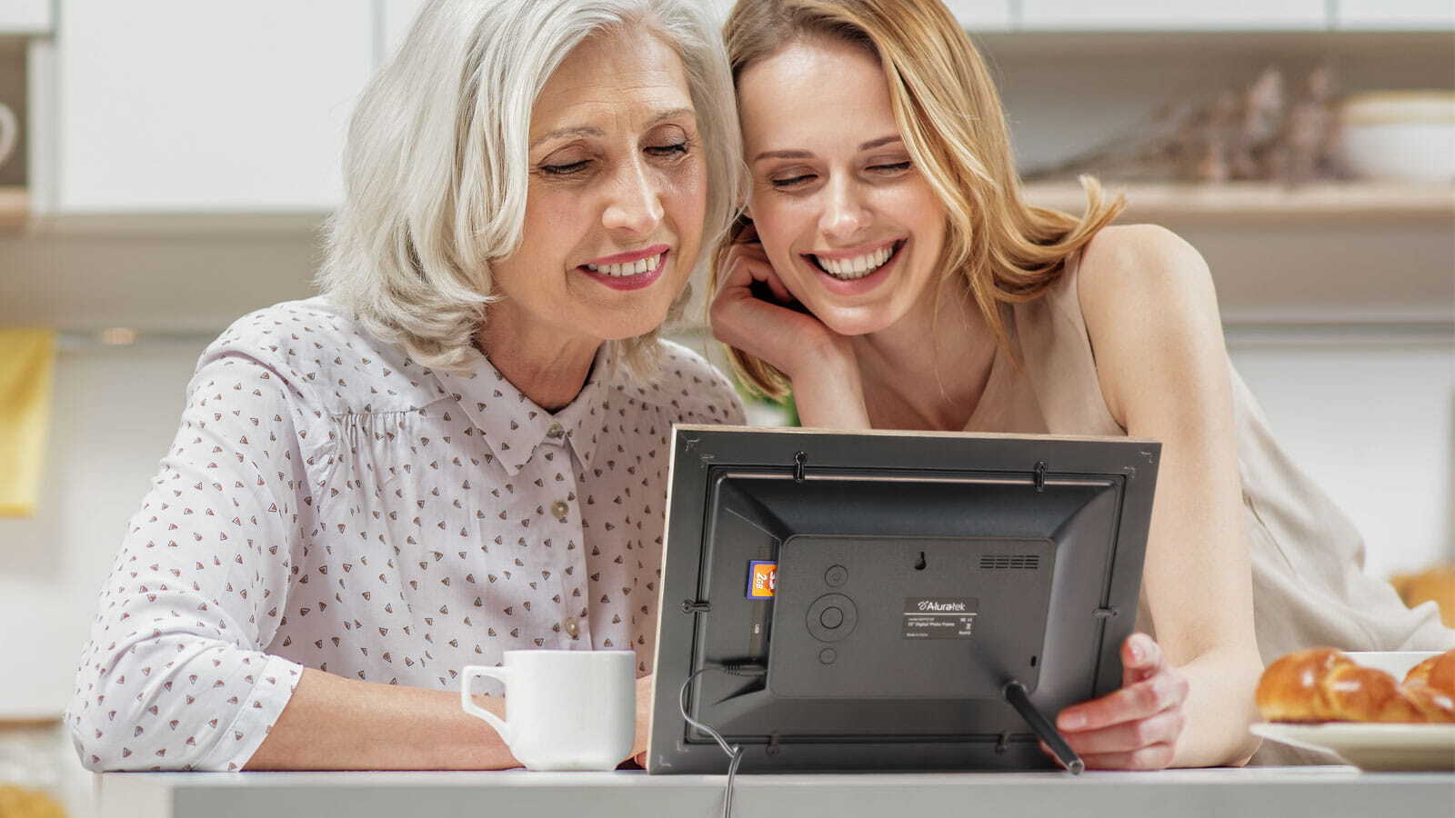 Celebrate Mom with Memories That Last a Lifetime 💐