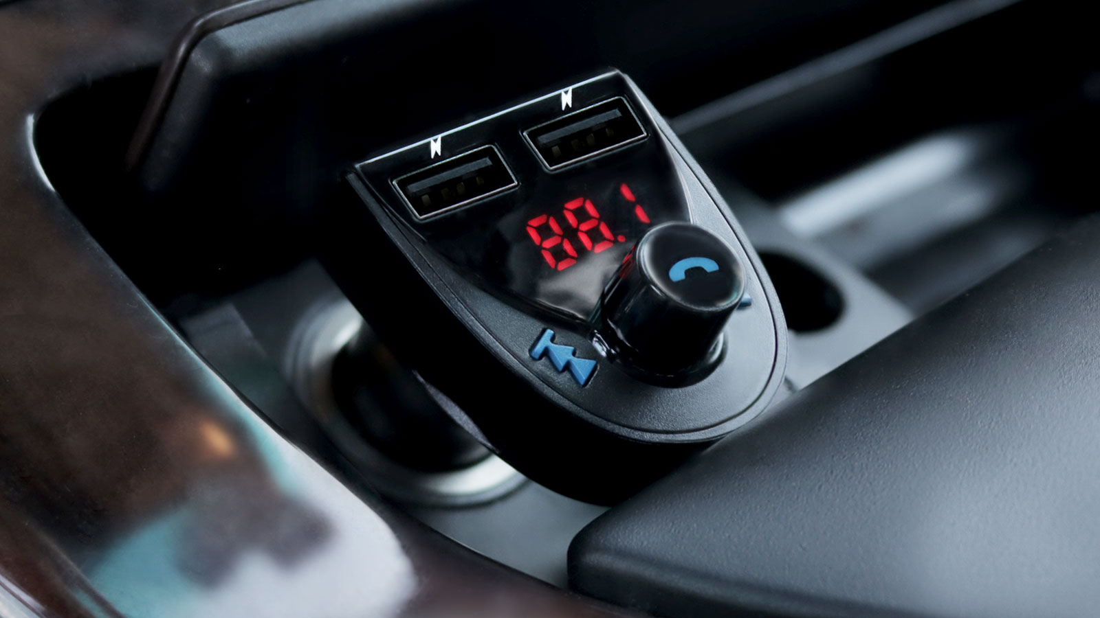 Aluratek Universal Bluetooth Audio Receiver and FM Transmitter