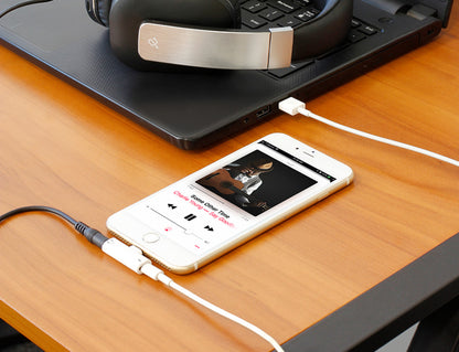 Lightning + 3.5 mm Adapter for iPhone/iPad