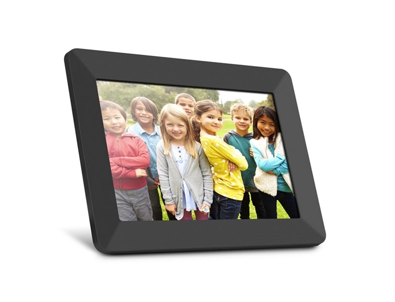 Digital Photo of kids using our 10" WiFi Digital Photo Frame with Touchscreen IPS LCD Display and 8GB Built-in Memory