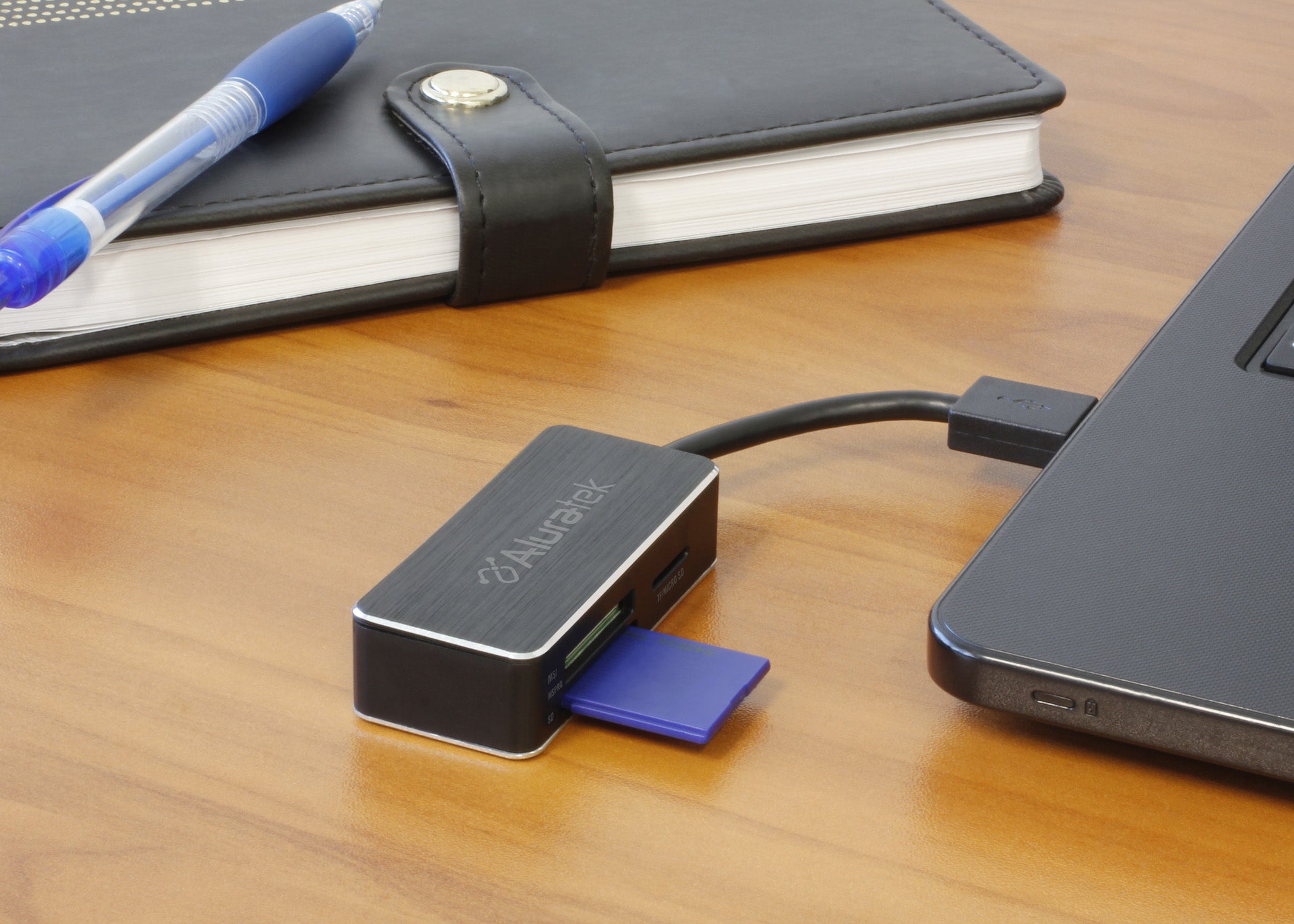 USB Card Readers & Hubs | Aluratek