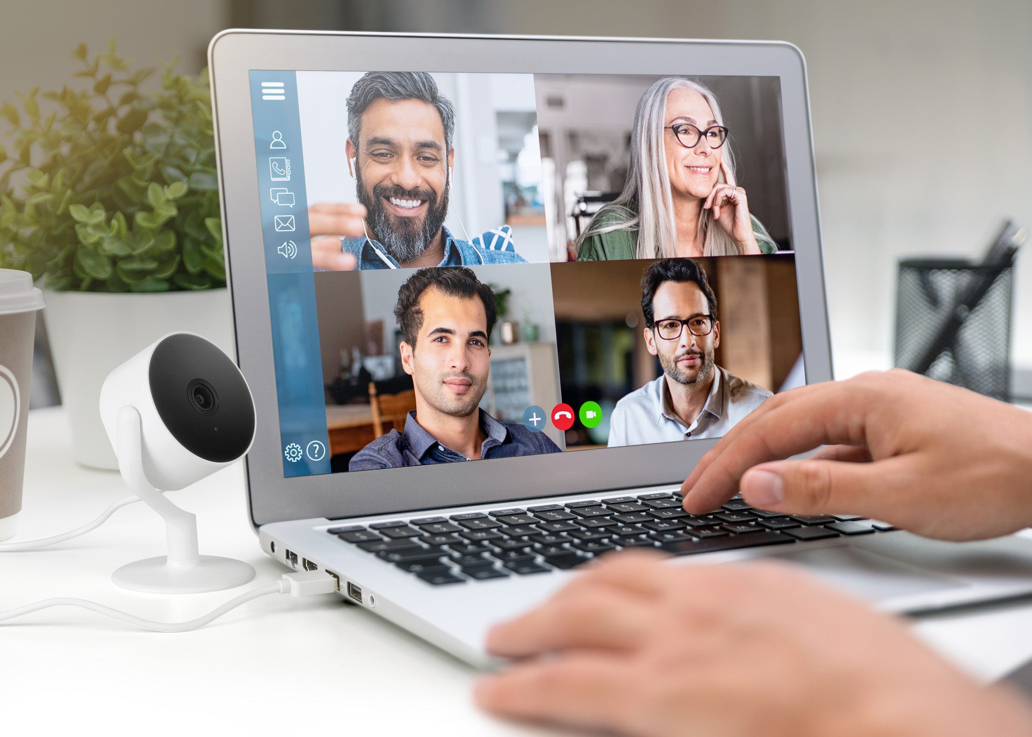 HD 1080p Webcam with Autofocus (No Mic Support) | Aluratek