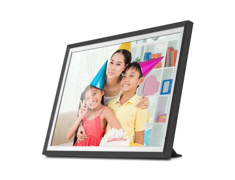 Dual-band 2.4Ghz, 5Ghz WiFi Touchscreen Digital Photo Frame with 3K Resolution, Light Sensor and 32GB Built-in Memory - 13.5 inch
