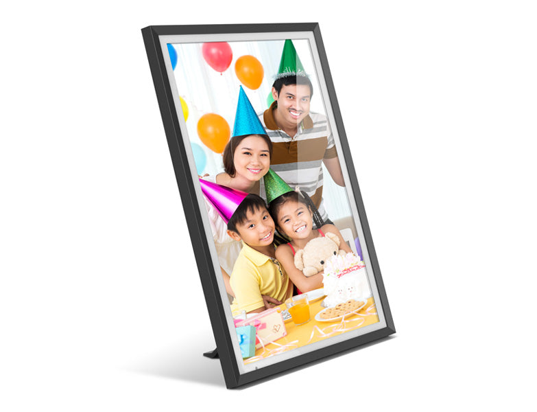 Dual-band 2.4Ghz, 5Ghz WiFi Touchscreen Digital Photo Frame with 3K Resolution, Light Sensor and 32GB Built-in Memory - 13.5 inch
