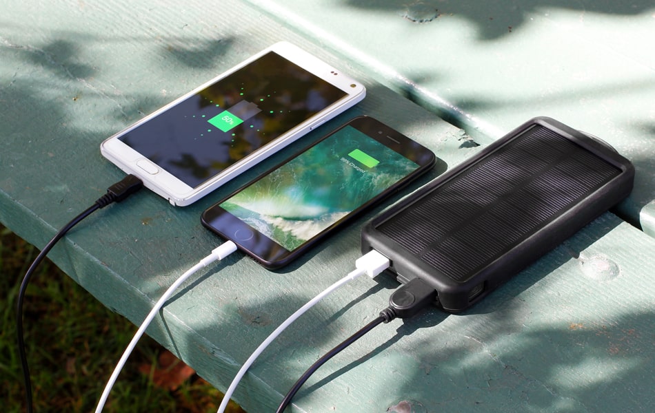 Aluratek 8k Dual USB 2.1A Power Bank with LED Lantern rapid on the go charging