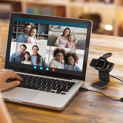 Aluratek Ultra 2K HD Webcam Auto-Focus Dual-Stereo Noise-Cancelling Mics lifestyle Desk