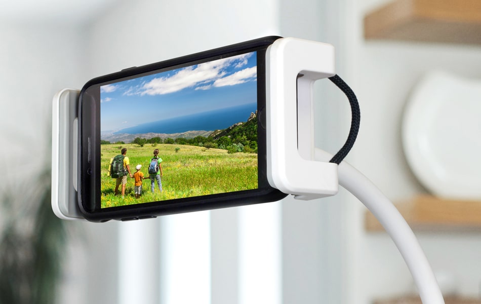 Aluratek Universal Smartphone Tablet Flex Mount white Universal Compatibility