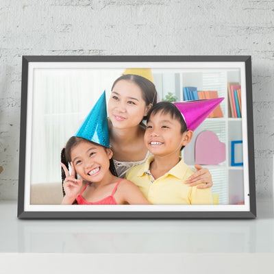 aluratek 13-inch dual-band 3k touchscreen wifi digital photo frame light sensor 32gb lifestyle