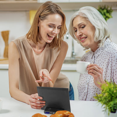 aluratek 8 slim digital photo frame automatic slideshow lifestyle