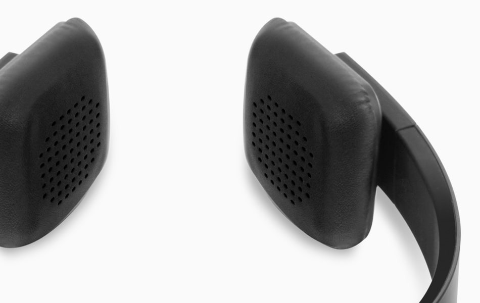 aluratek Headphone bluetooth wireless stereo white viewer Comfort black