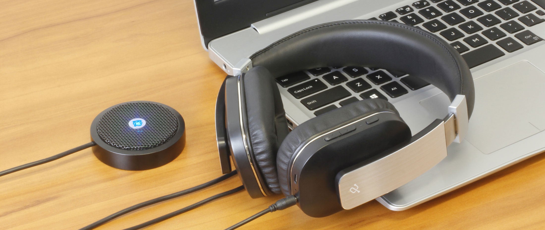 Aluratek USB Microphone lifestyle ITO